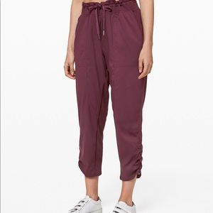 Women’s Lululemon Dance Studio Crop 25”